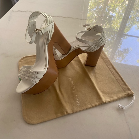 SERGIO ROSSI ~ PLATFORM WHITE SANDALS, SIZE 37.5 - Picture 1 of 9